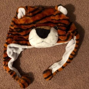 Tiger Kid's Toboggan 100% polyester, brand new!